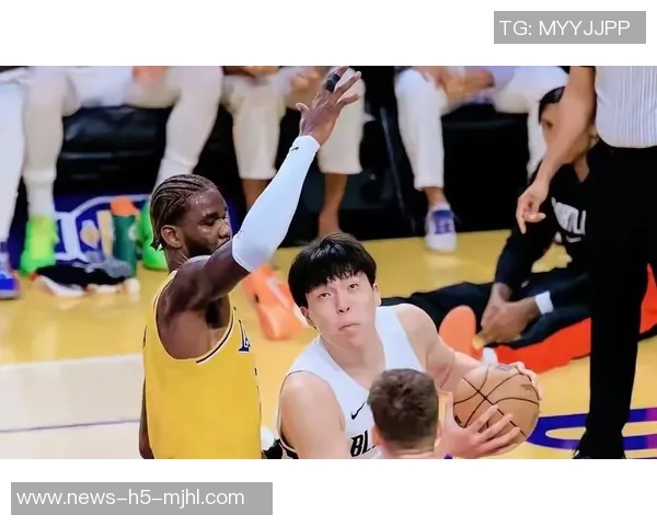 杨瀚森赛后与女友及团队聚餐洛杉矶韩料店共享夜宵时光